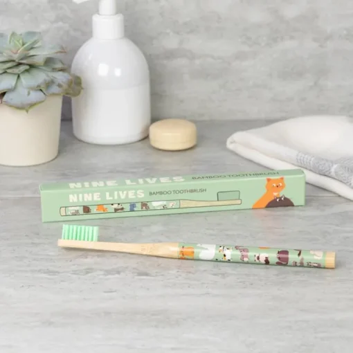 Bamboo toothbrush - Nine Lives