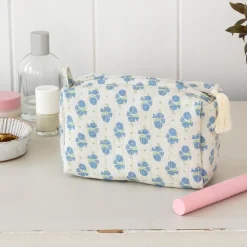 Quilted makeup bag - Cornflower