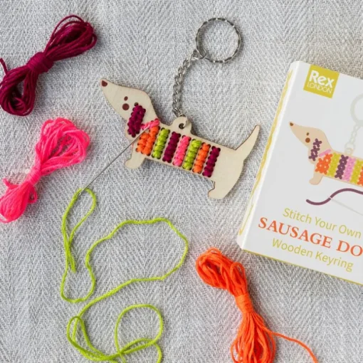 Stitch your own wooden keyring - Sausage Dog