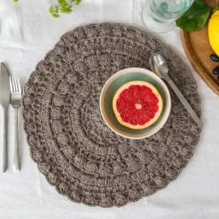 Crochet placemat - Grey