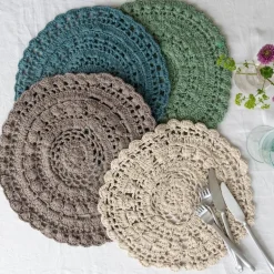Crochet placemat - Teal