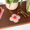 Faux leather keyring - Pink daisy