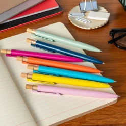 Recycled ballpoint pen - Bright pink