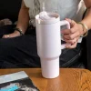 Travel tumbler with handle (1.2Ltr) - Light pink